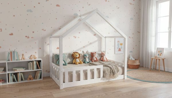 Łóżko domek LULLU - niskie nóżki, szeroki dach